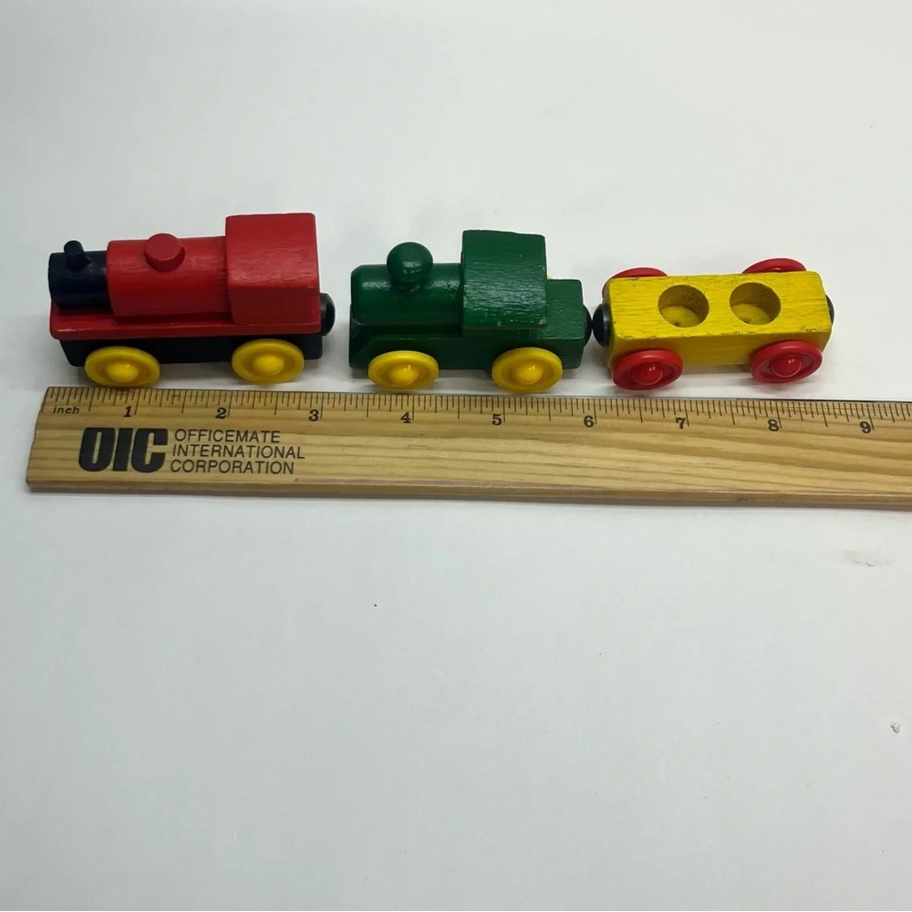vintage wooden‎ painted magnetic train primary colors kids display 3 pc as is
